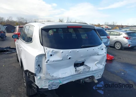 2024 Kia Telluride Lx z USA, uszkodzony, nr VIN 5XYP24GC4RG455330